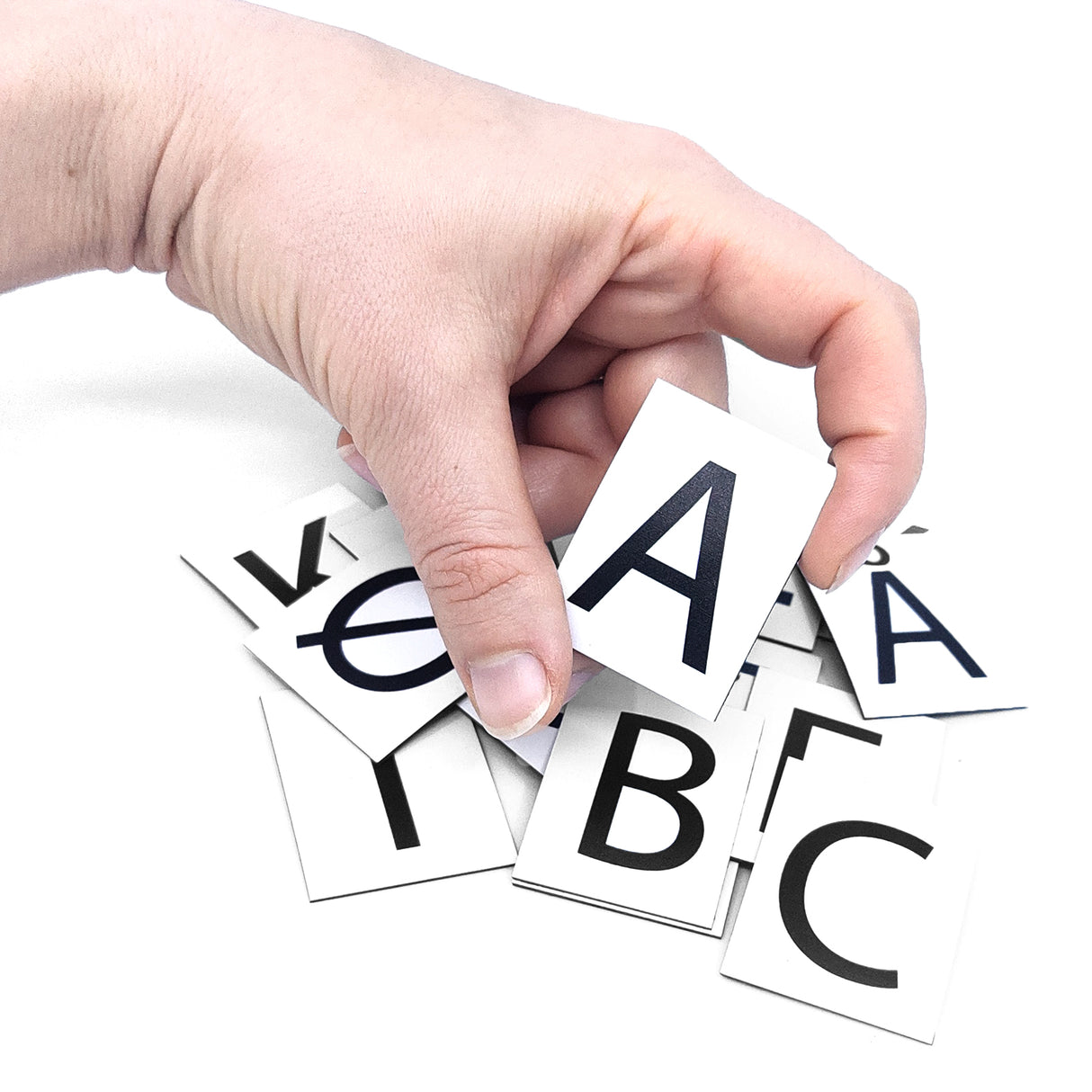 Magnetiske bokstaver A-Å, str. 3x4,5 cm (31 stk.)