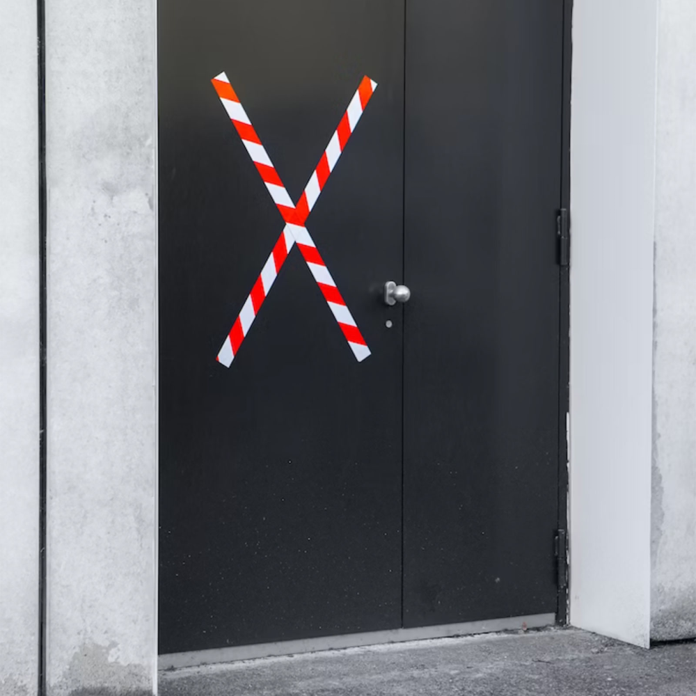 Magnettape Hvit/Rød, 50 mm x 5 meter