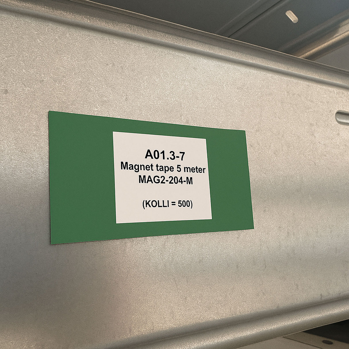 Hylleforkant grønn, magnetisk 8x4 cm.