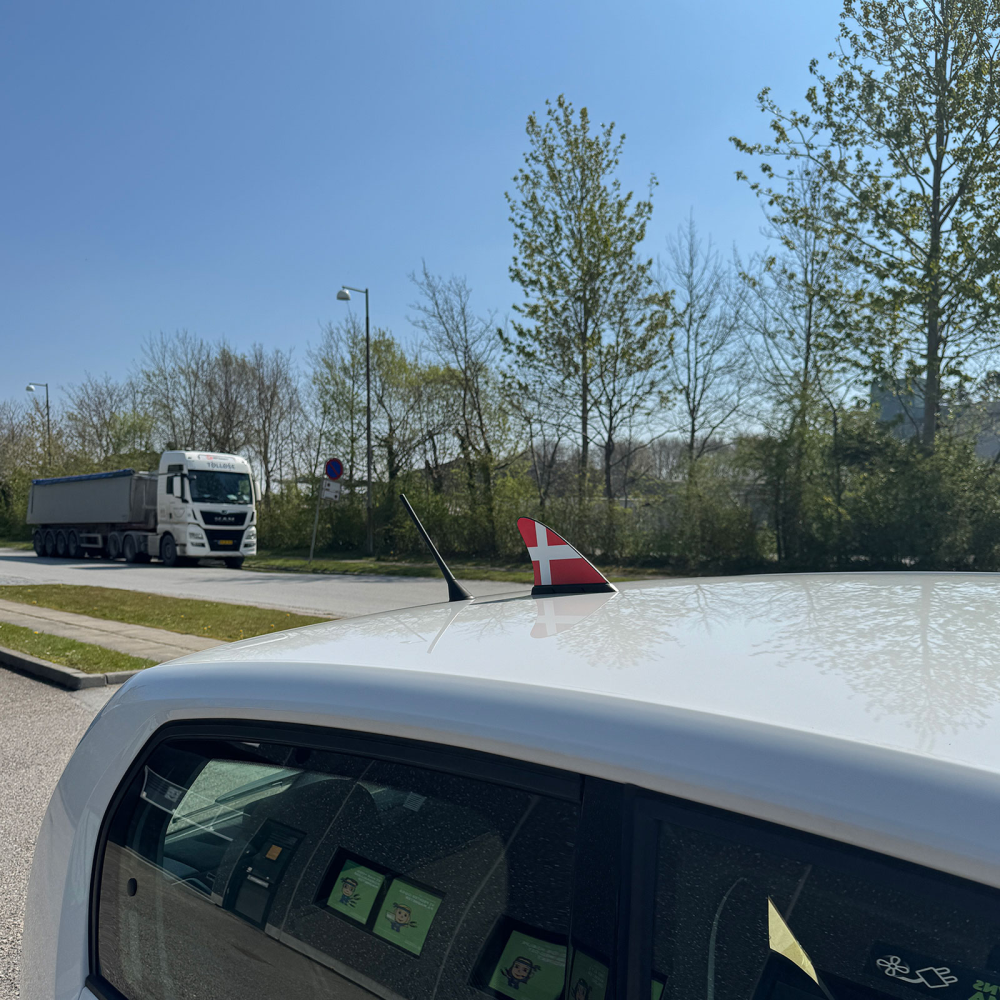 Flagg til bilen 19x14 cm (Danmark) - Magnetisk