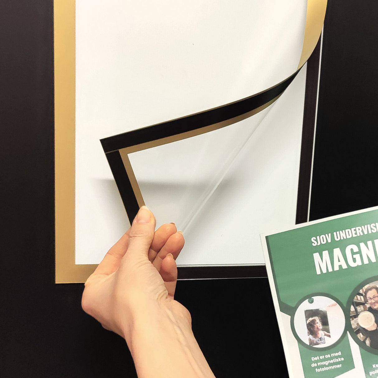 Vindu display A4 m/magnetisk ramme, Gull