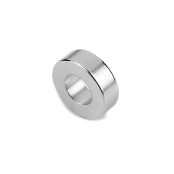Sterk ringmagnet av neodymium med hull, størrelse Ø19 mm. og med styrke på mer enn 7 kg. per magnet.