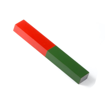 AlNiCo blokkmagnet for undervisningsbruk. Nordpol er malt med rød farge, og Sørpol er malt med grønn farge. Denne modellen er lang.