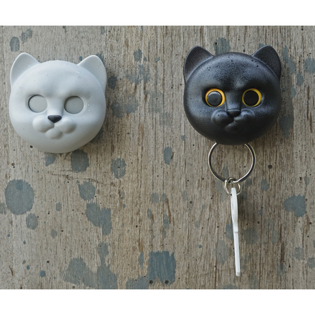 Hvit katt nøkkelholder - magnetisk