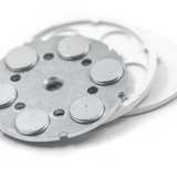 Gummi magnet (Hvit) m. innvendig gjenge, Ø66 mm.